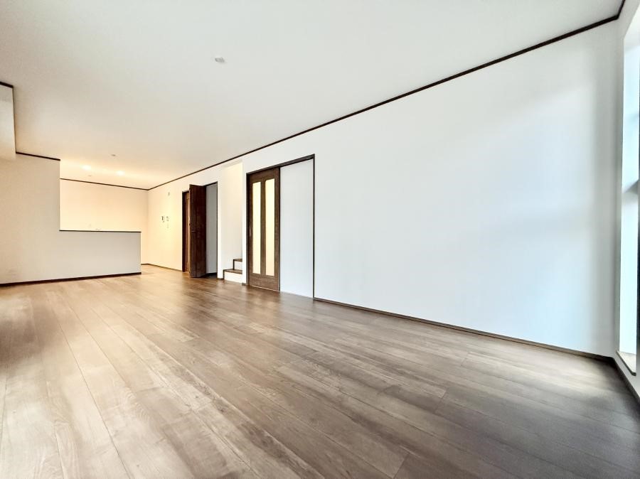 ���r���O ���������났�ƏΊ炪�W�܂�A�S���܂郊�r���O