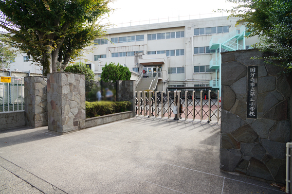 ���ӊ� ���w�Z 590m �������s����O���w�Z