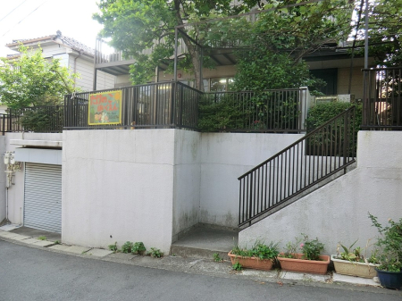 ���ӊ� �c�t���E�ۈ牀 100m �����̎q�ۈ牀