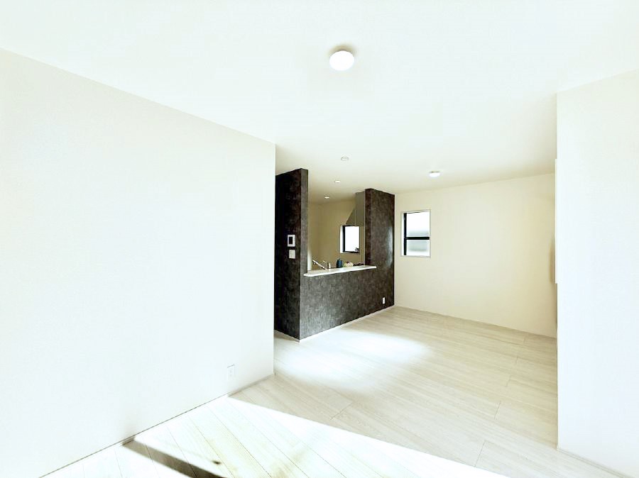 ���r���O ����