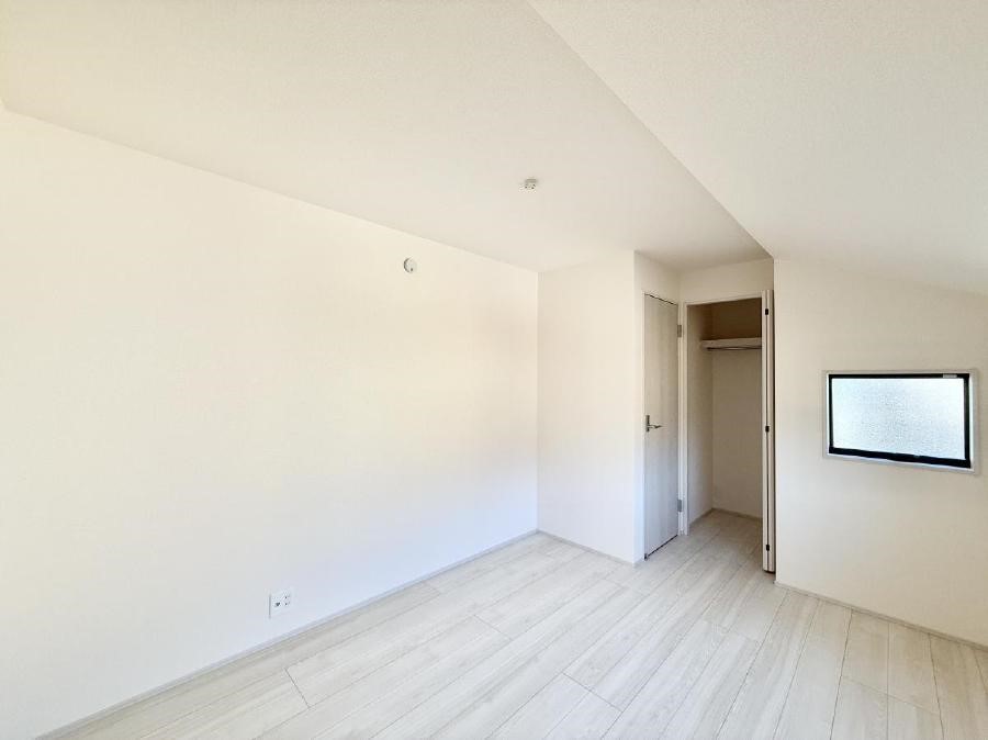 �q������ ����