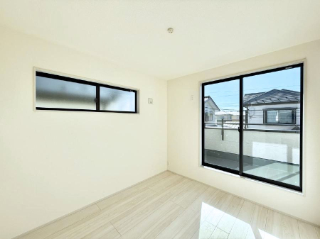 �Q�� ����