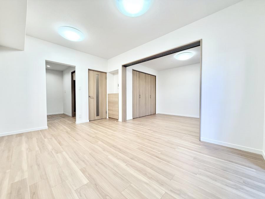 ���r���O ���������S�n�̂����A���z�̃��r���O