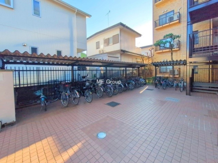 ���̑� �O�ρ�������Ɛ������ꂽ���֏�ŁA���]�Ԃ̕ۊǂ����S�ł�