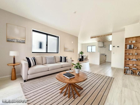 ���r���O ����