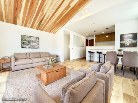 ���r���O ����