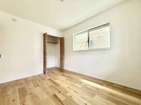 �Q�� ����