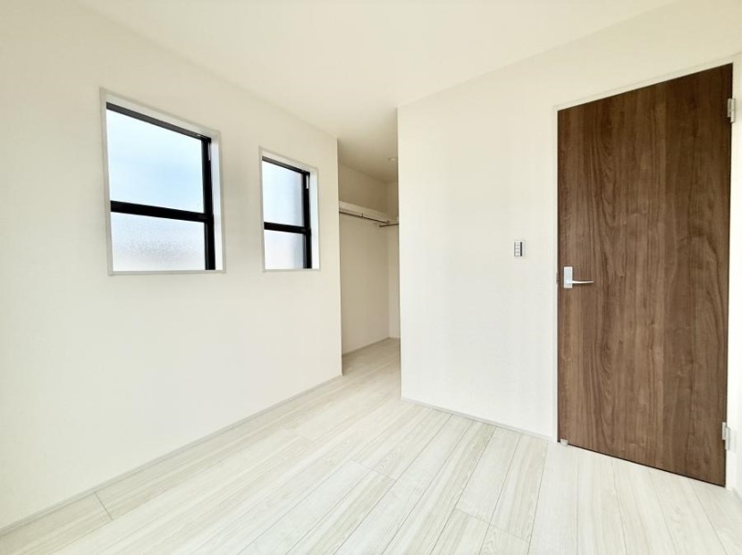 �q������ �������v���C�x�[�g��ԂƂ��ĐÂ��ŗ�������������񋟂��Ă���܂�