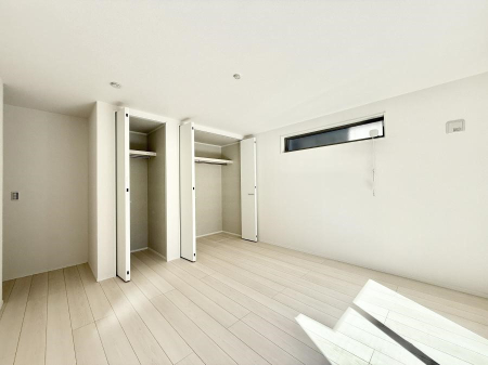 ���[ ����