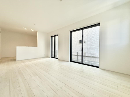 ���r���O ���������R�Ɖ�b�����܂��A�S�n�悢�ЂƂƂ�