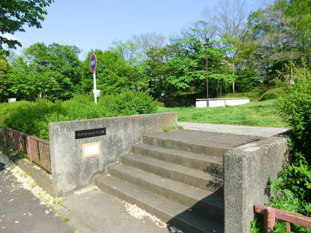 ���ӊ� ���� 300m �k���Ȃ���̌���