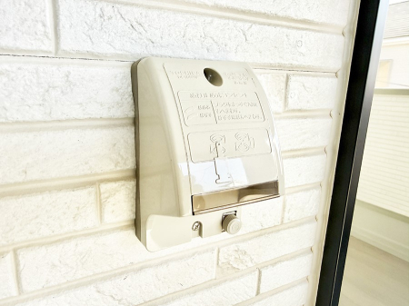 ���̑����� �ݔ������O�ɓd���R���Z���g������΁A�������@�ő���O�ǂ�|������ȂǕ֗��ł��B