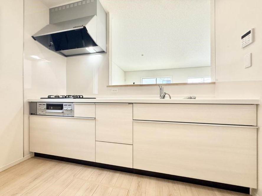 �L�b�`�� 3����  ���Ƒ����J��[�߂�A������̂���L�b�`��