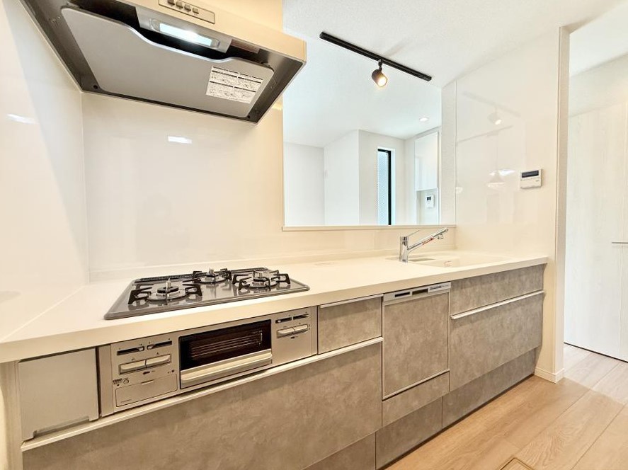 �L�b�`�� �������V���v���Ŕ������S�n�悢���Ԃ𐶂ރL�b�`�����