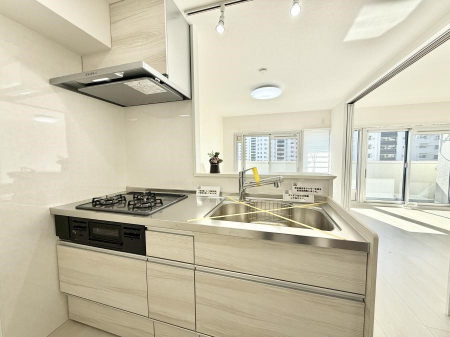 �L�b�`�� �������Ƒ��ƂȂ���A�R�~���j�P�[�V�����̏�