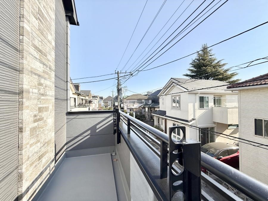 �o���R�j�[ ������ �G�߂̈ڂ낢����������J���I�ȋ�Ԃł�