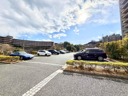 ���ԏ� �O�ρ������̒��Ԃ����K��