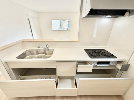 �L�b�`�� �����������������Ԃ����܂��A�Ί炠�ӂ��L�b�`��