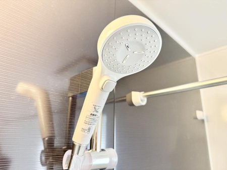 ���̑����� �ݔ����킴�킴�V�����[�����̃��o�[�܂Ŏ��L�΂��K�v���Ȃ��A�ȒP�Ɏ~���ł���