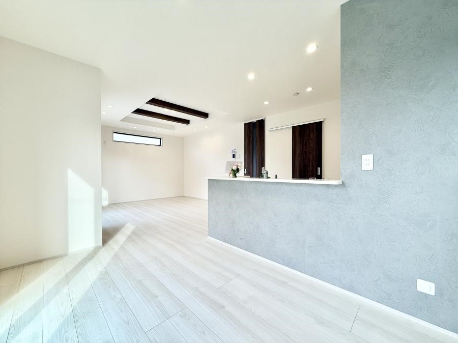 ���r���O ���������R�Ɖ�b�����܂��A�S�n�悢�ЂƂƂ�