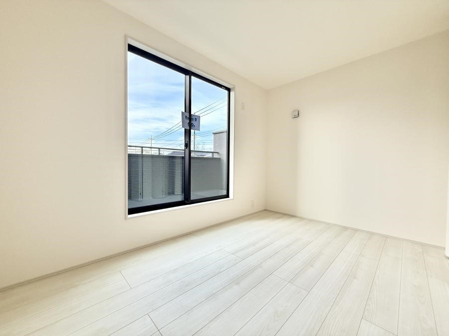 �q������ �������v���C�x�[�g��ԂƂ��ĐÂ��ŗ�������������񋟂��Ă���܂�