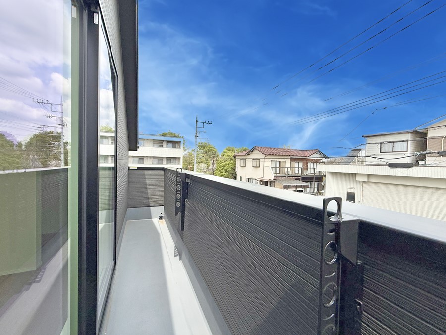 �o���R�j�[ ������ �G�߂̈ڂ낢����������J���I�ȋ�Ԃł�