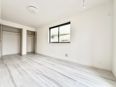 �Q�� ���������̔z�u��ʋC���̗ǂ��݌v�ŕ����̋�C�������炸�A��ɐV�N�ȋ�C������܂�