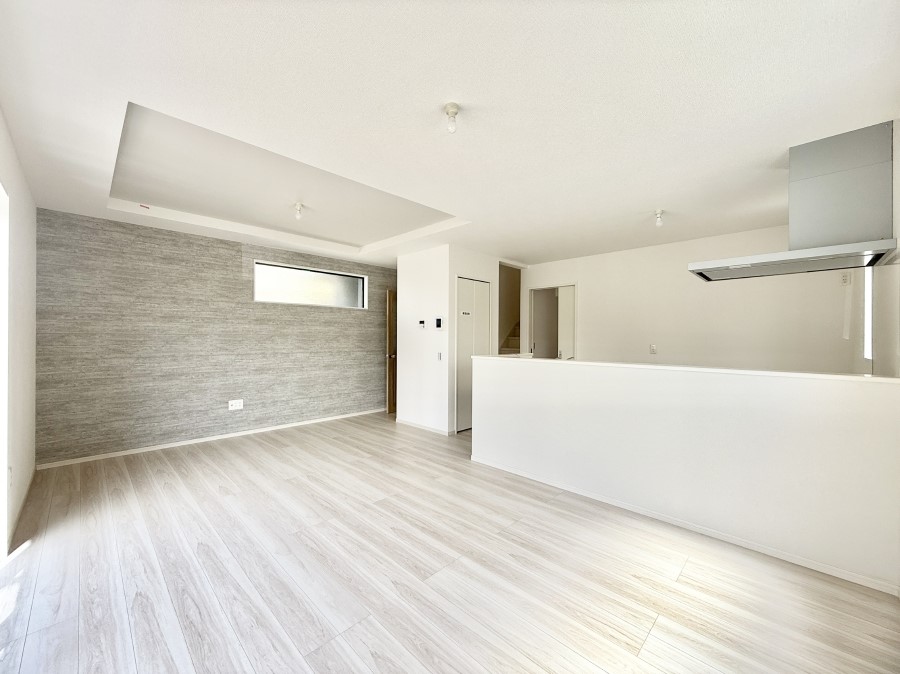 ���r���O ���������났�ƏΊ炪�W�܂�A�S���܂郊�r���O