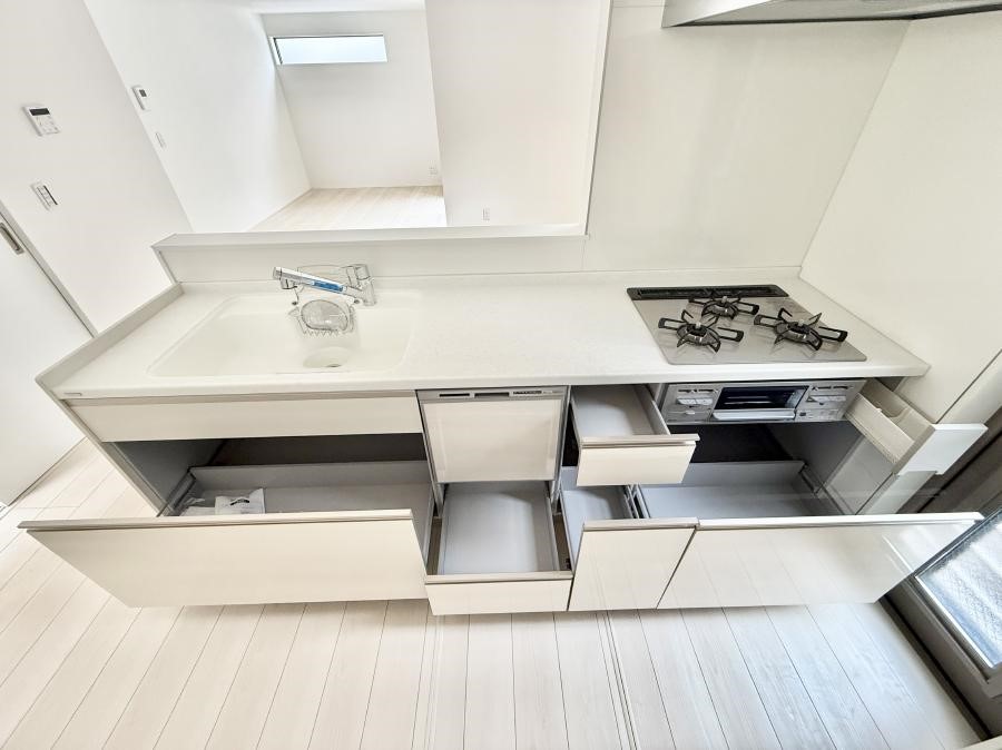 �L�b�`�� �������Ƒ����J��[�߂�A������̂���L�b�`��