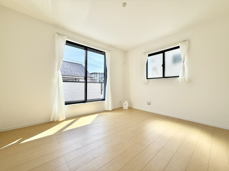 �Q�� ���������̔z�u��ʋC���̗ǂ��݌v�ŕ����̋�C�������炸�A��ɐV�N�ȋ�C������܂�