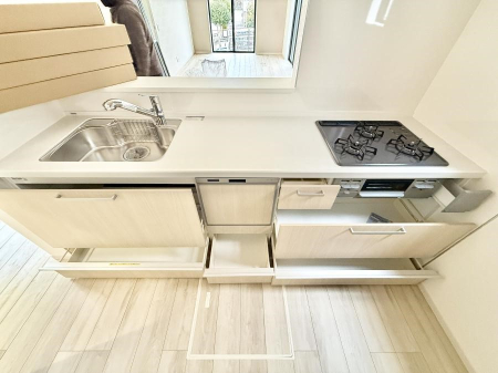 �L�b�`�� �����������������Ԃ����܂��A�Ί炠�ӂ��L�b�`��