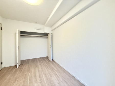 �q������ ����