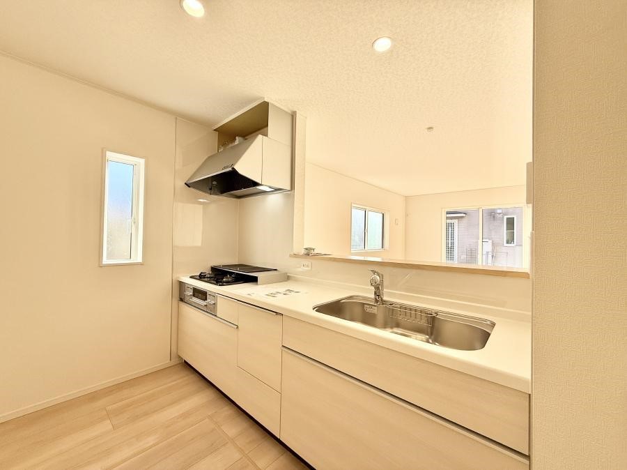 �L�b�`�� ���������y���݂ƐH�ׂ�K����͂���L�b�`��