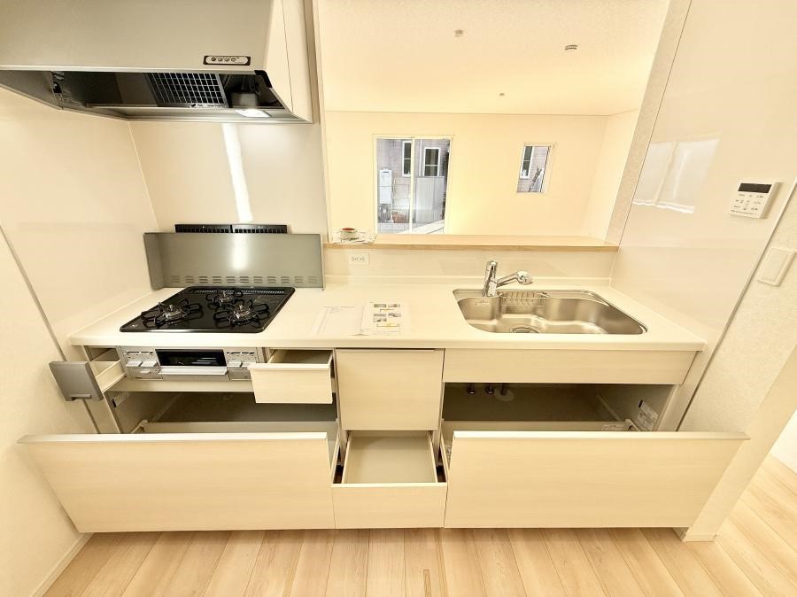 �L�b�`�� �����������������Ɗy�����Ȃ�A���K�ȃL�b�`�����