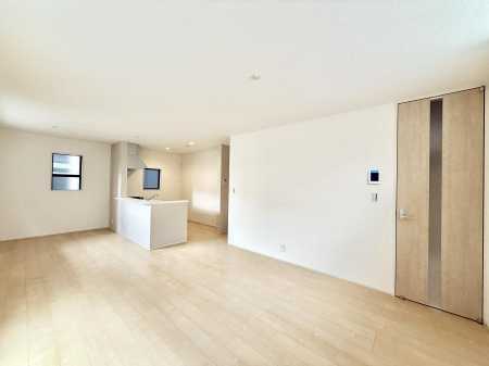 ���r���O ���������S�n�̂����A���z�̃��r���O