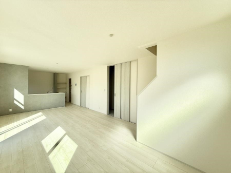 ���r���O ���������R�Ɖ�b�����܂��A�S�n�悢�ЂƂƂ�