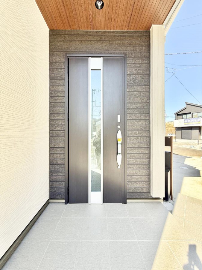 ���� �O�ρ� �V���v���Ŕ������A�Z�܂��̑���ۂ��ʂ錺�ւł�