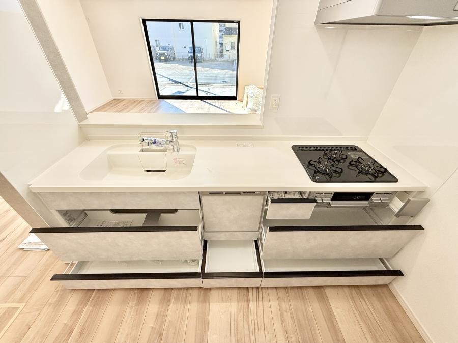 �L�b�`�� �������Ƒ����J��[�߂�A������̂���L�b�`��