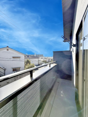 �o���R�j�[ ������ �G�߂̈ڂ낢����������J���I�ȋ�Ԃł�