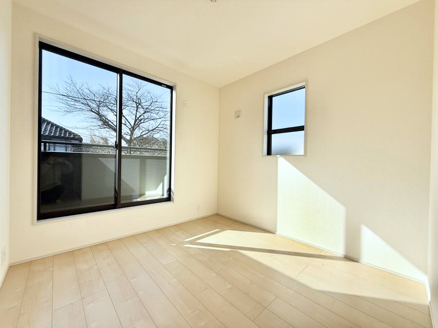 �Q�� ���������̔z�u��ʋC���̗ǂ��݌v�ŕ����̋�C�������炸�A��ɐV�N�ȋ�C������܂�