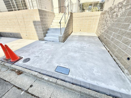  �O�ρ��J�[�X�y�[�X�L