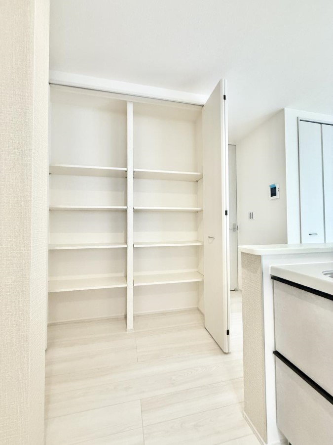 ���[ �������L�b�`�����ɂ͐H�i�����ɂƂĂ��֗��ȃp���g���[����