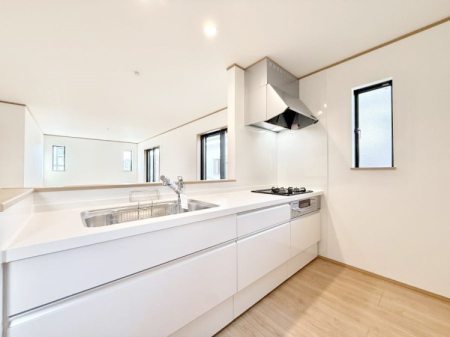 �L�b�`�� ���������y���݂ƐH�ׂ�K����͂���L�b�`��