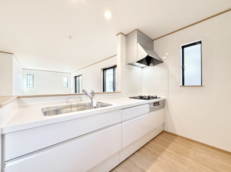 �L�b�`�� ���������y���݂ƐH�ׂ�K����͂���L�b�`��