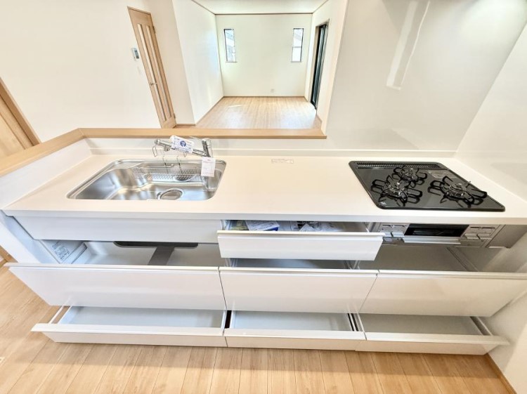 �L�b�`�� �����������������Ɗy�����Ȃ�A���K�ȃL�b�`�����