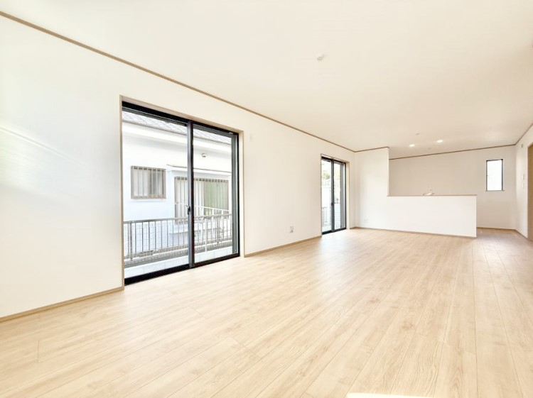 ���r���O ���������S�n�̂����A���z�̃��r���O