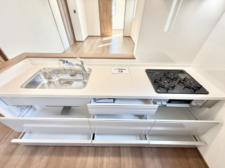 �L�b�`�� �������Ƒ����J��[�߂�A������̂���L�b�`��