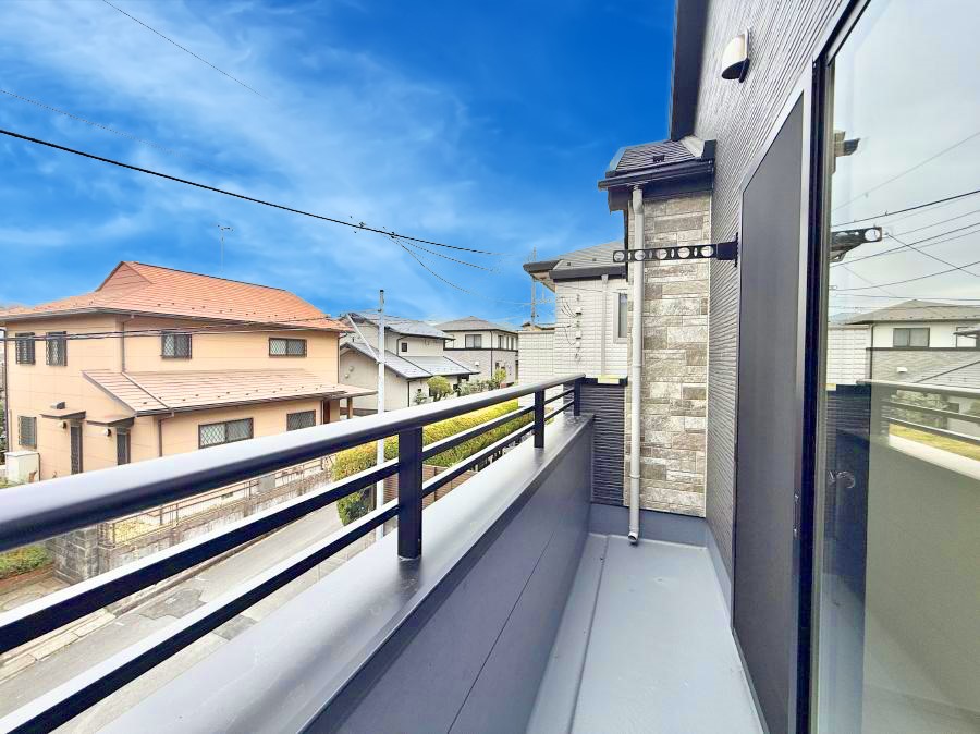 �o���R�j�[ ������ �G�߂̈ڂ낢����������J���I�ȋ�Ԃł�