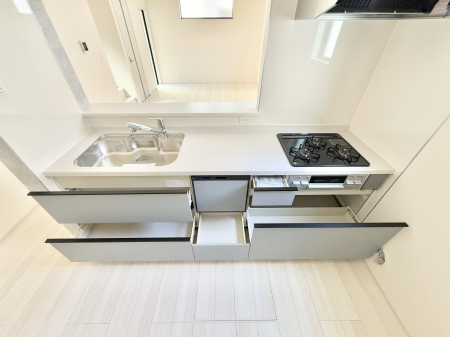 �L�b�`�� �������Ƒ����J��[�߂�A������̂���L�b�`��