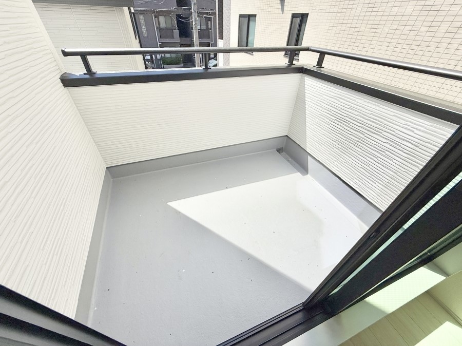 �o���R�j�[ ������ �G�߂̈ڂ낢����������J���I�ȋ�Ԃł�